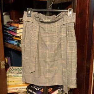 Stylish Houndstooth Skirt
